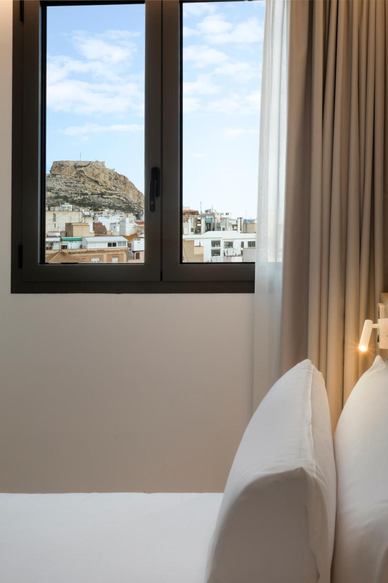 B&B Hotel Alicante Centro Kültér fotó